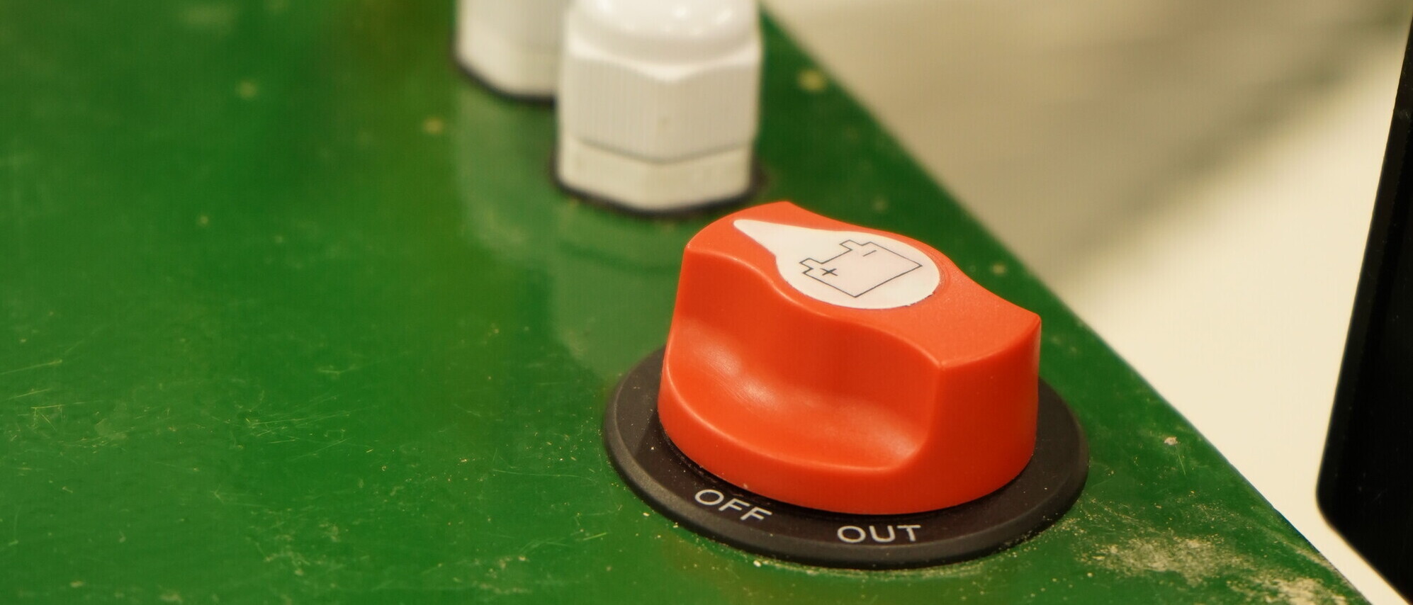 Battery switch Seebot